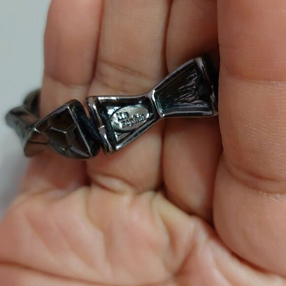 Lia Sophia Sync Swivel Hematite Tones Stretch Bracelet - Picture 5 of 5